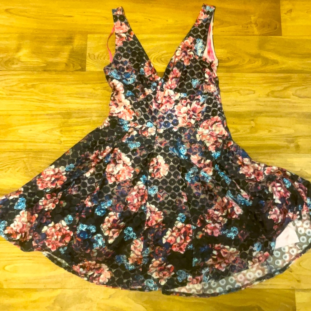 Betsey Johnson lace flowered dress size 6